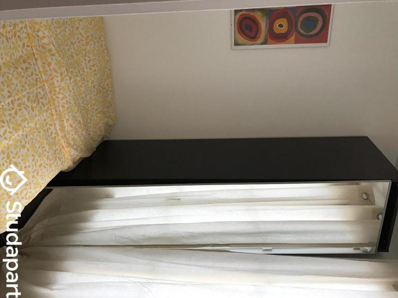 Chambre - 9 m² - 1 pièce