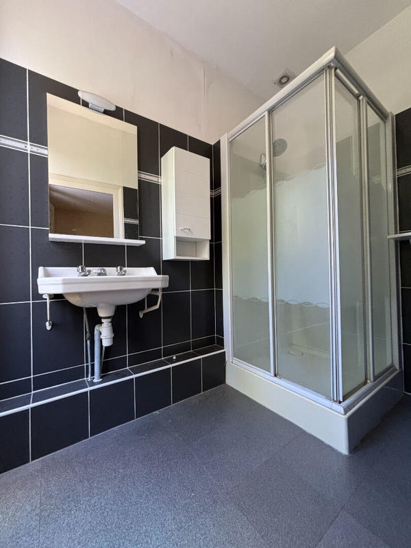 Maison - 220 m² - 8 pièces