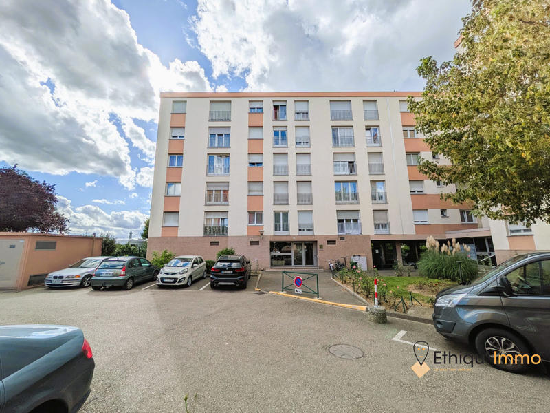 Appartement - 85 m² - 4 pièces