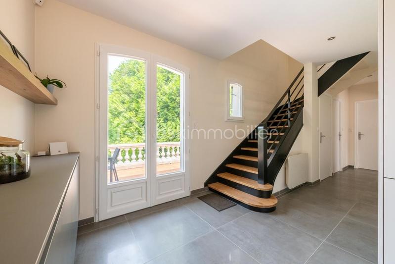 Maison d'architecte - 202 m² - 8 pièces