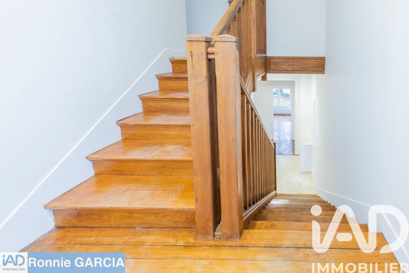 Maison - 210 m² - 8 pièces