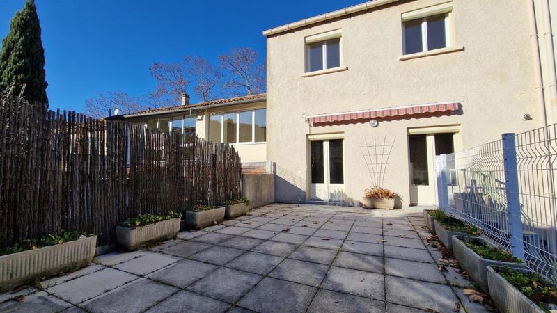 Maison - 240 m² - 8 pièces