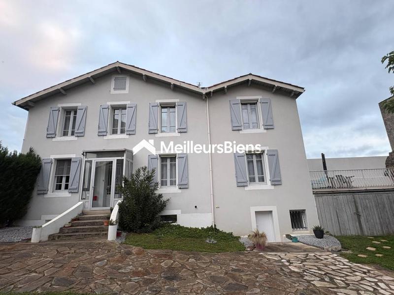 Maison de ville - 138 m² - 7 pièces
