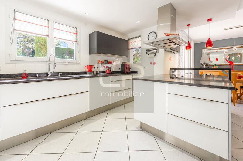 Maison - 157 m² - 5 pièces