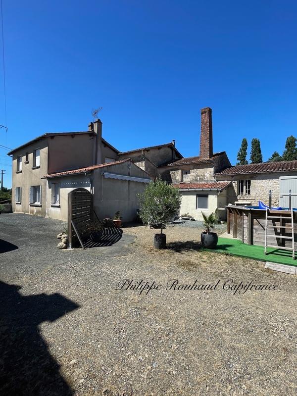 Maison de village - 175 m² - 13 pièces