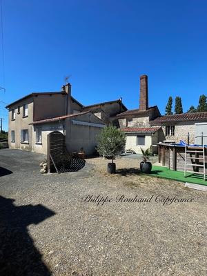 Maison de village - 175 m² - 13 pièces