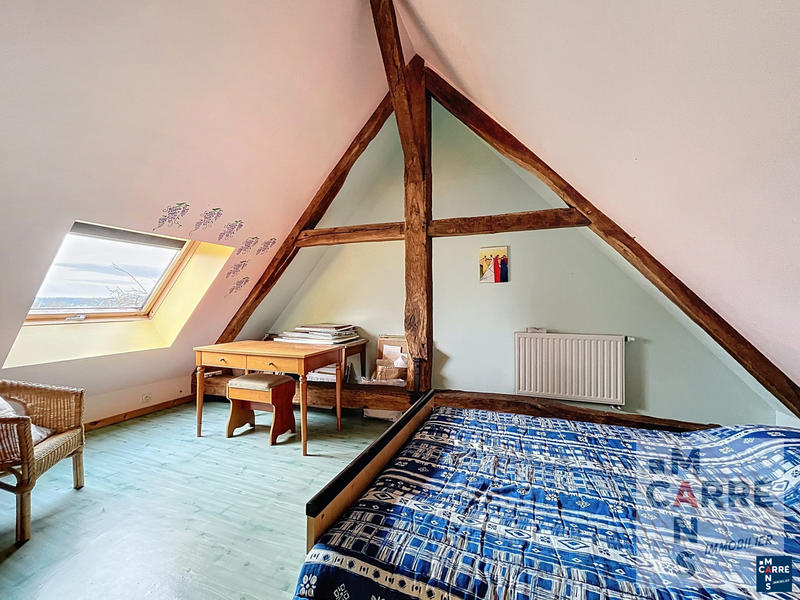 Maison - 240 m² - 8 pièces