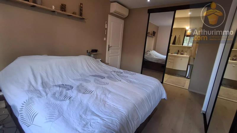 Maison - 228 m² - 5 pièces