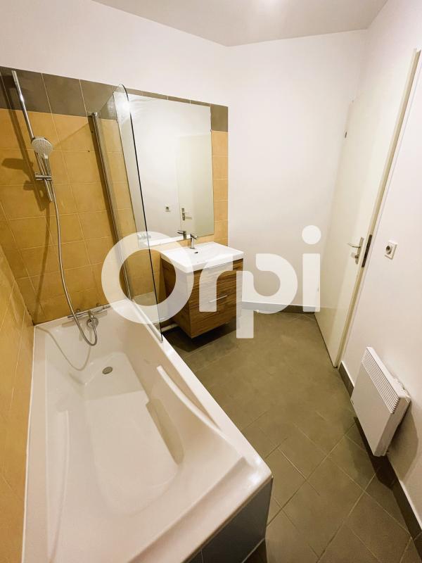 Appartement - 77 m² - 3 pièces