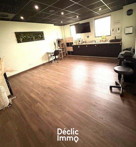 Bureau - 103 m² - 4 pièces