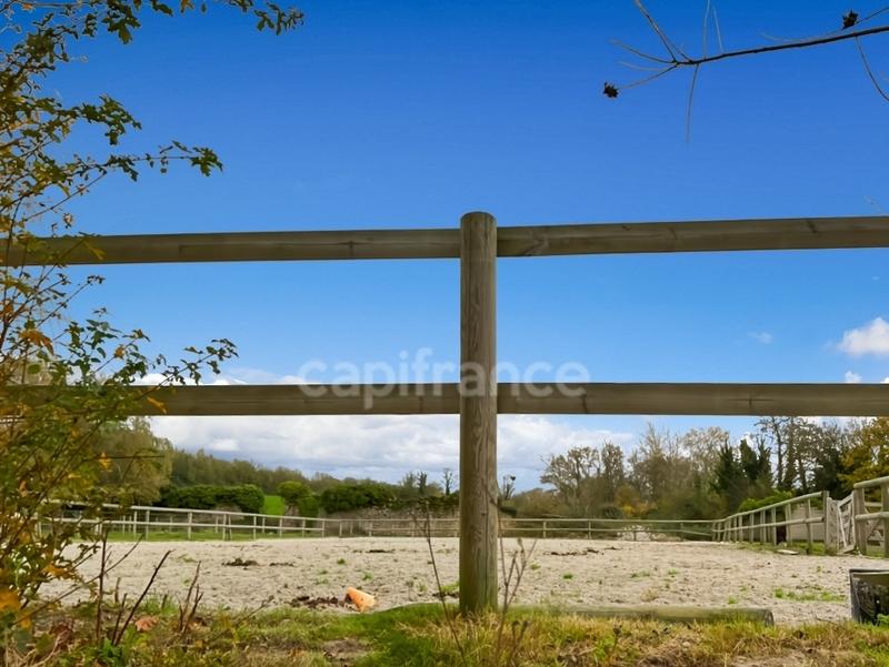 Propriété - 318 m² - 17 pièces