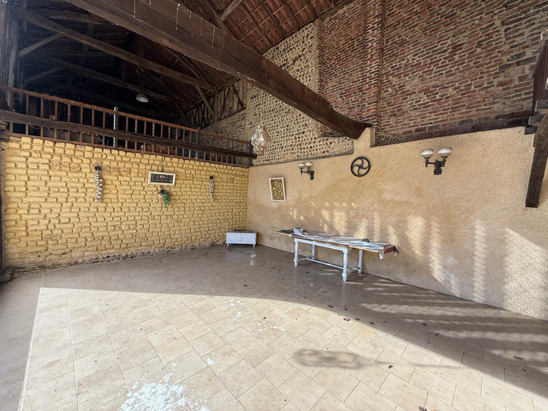 Maison - 250 m² - 5 pièces