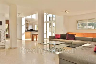 Villa - 150 m² - 5 pièces