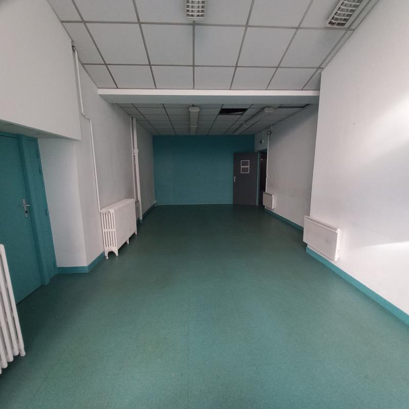 Local commercial - 451 m²