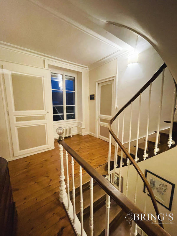 Maison ancienne - 259 m² - 8 pièces