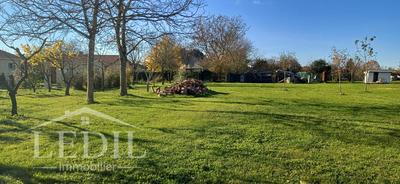 Terrain constructible - 623 m²