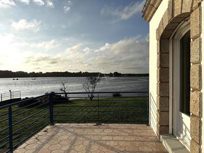 Maison - 103 m² - 6 pièces