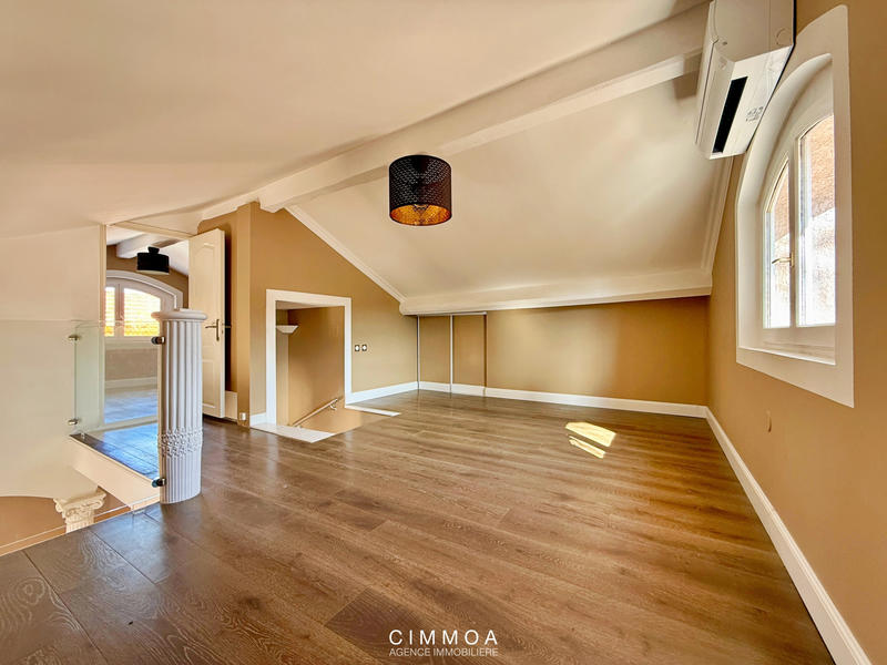 Maison - 91 m² - 5 pièces