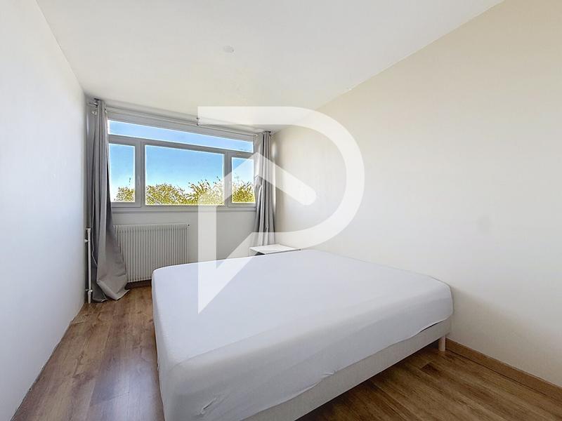 Appartement - 80 m² - 4 pièces