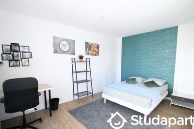 Chambre - 12 m² - 1 pièce