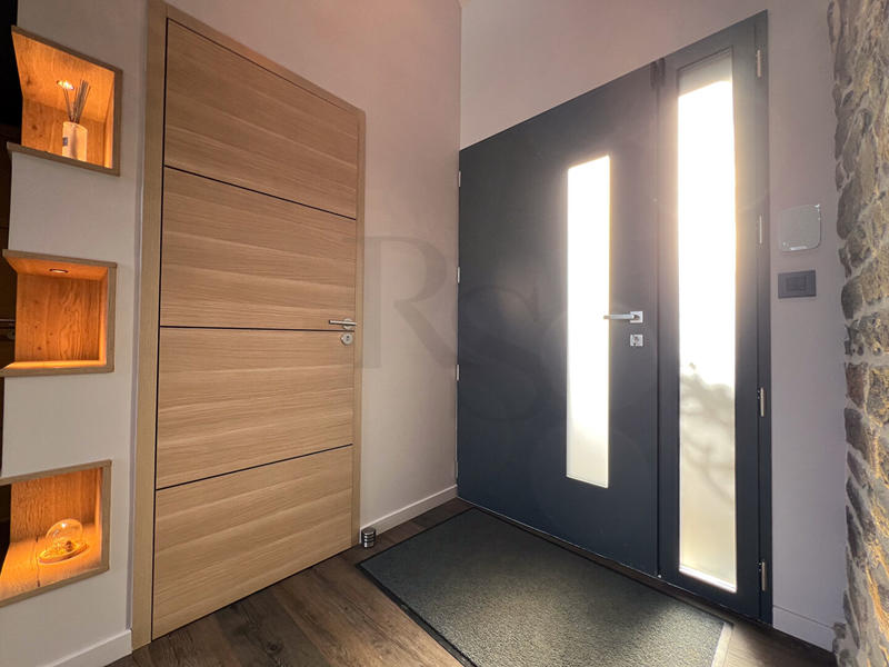 Maison - 200 m² - 6 pièces