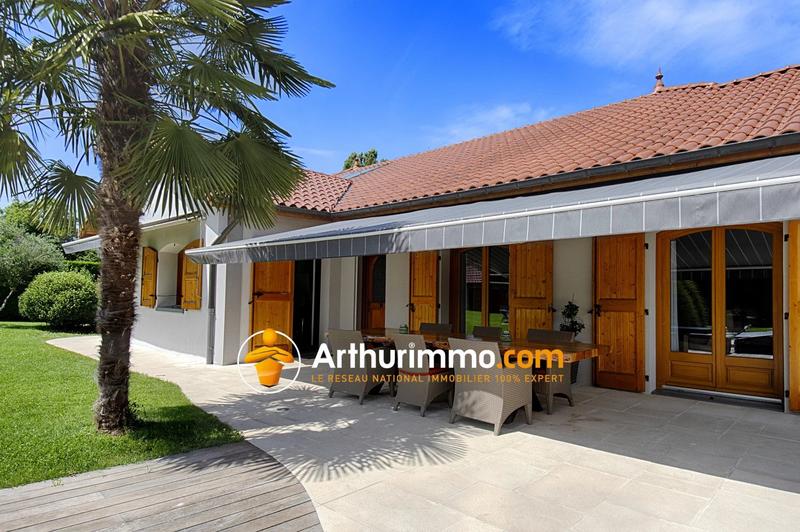 Maison - 181 m² - 6 pièces