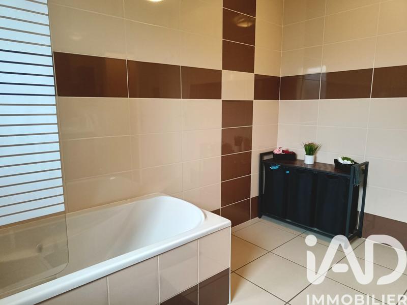 Maison - 104 m² - 4 pièces