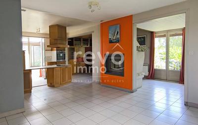 Maison - 137 m² - 6 pièces