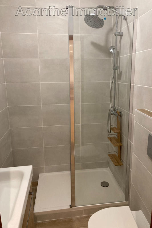 Maison - 430 m² - 10 pièces