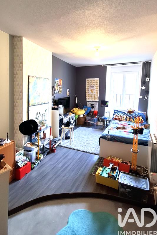 Maison - 175 m² - 9 pièces