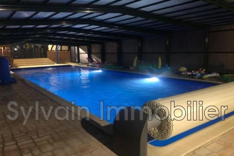 Propriété - 425 m² - 15 pièces