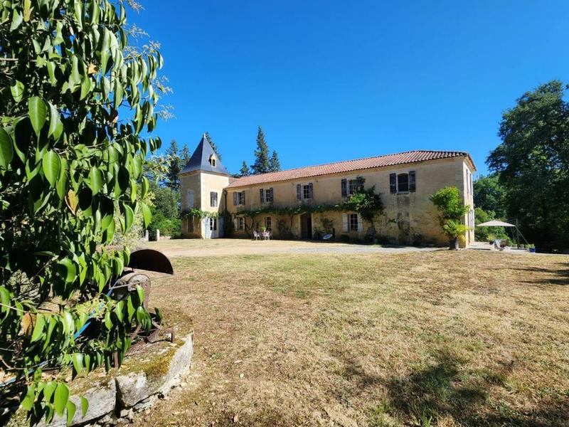 Maison en pierre - 253 m² - 10 pièces