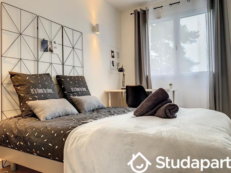 Chambre - 12 m² - 1 pièce