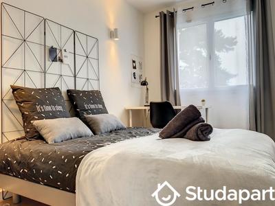 Chambre - 12 m² - 1 pièce