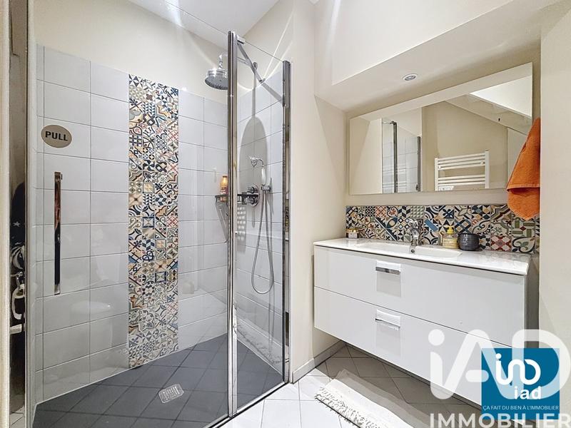 Maison - 220 m² - 10 pièces