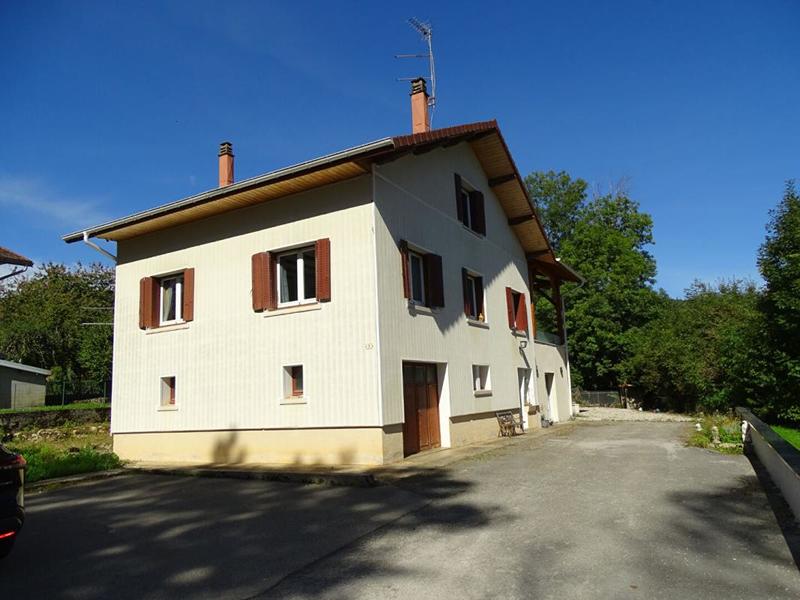 Maison - 181 m² - 7 pièces