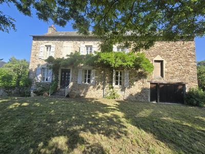 Maison - 179 m² - 7 pièces
