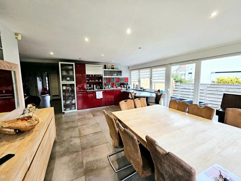 Maison - 170 m² - 5 pièces