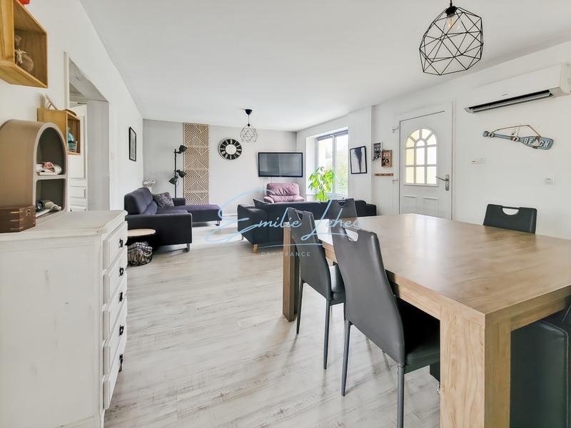 Maison - 180 m² - 8 pièces