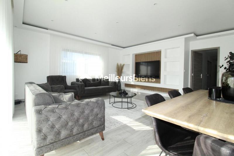 Maison - 140 m² - 6 pièces