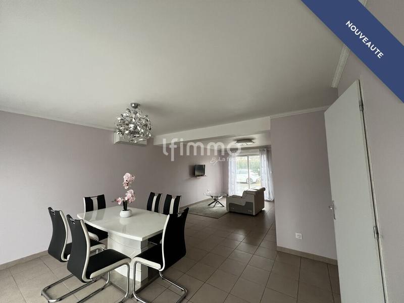 Maison - 90 m² - 5 pièces