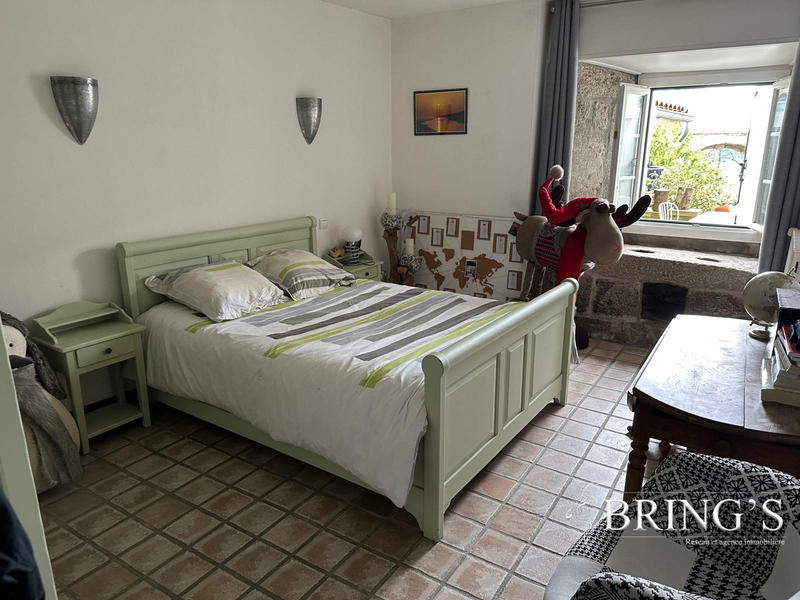 Maison - 450 m² - 12 pièces