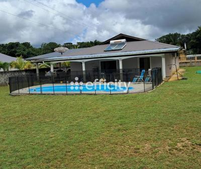 Maison - 170 m² - 5 pièces