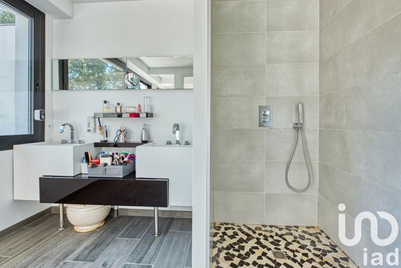 Maison de maîtres - 250 m² - 5 pièces