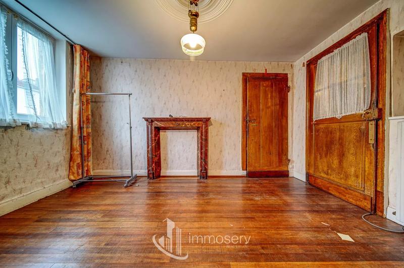 Maison - 184 m² - 6 pièces