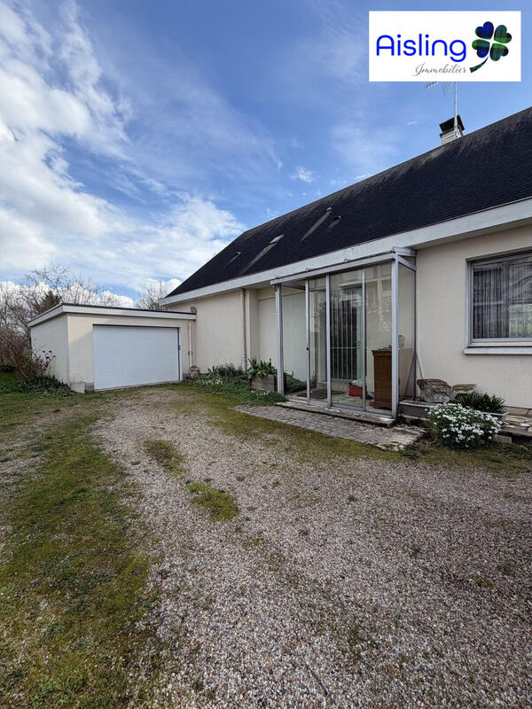 Villa - 235 m² - 10 pièces