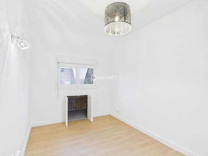 Maison - 92 m² - 6 pièces