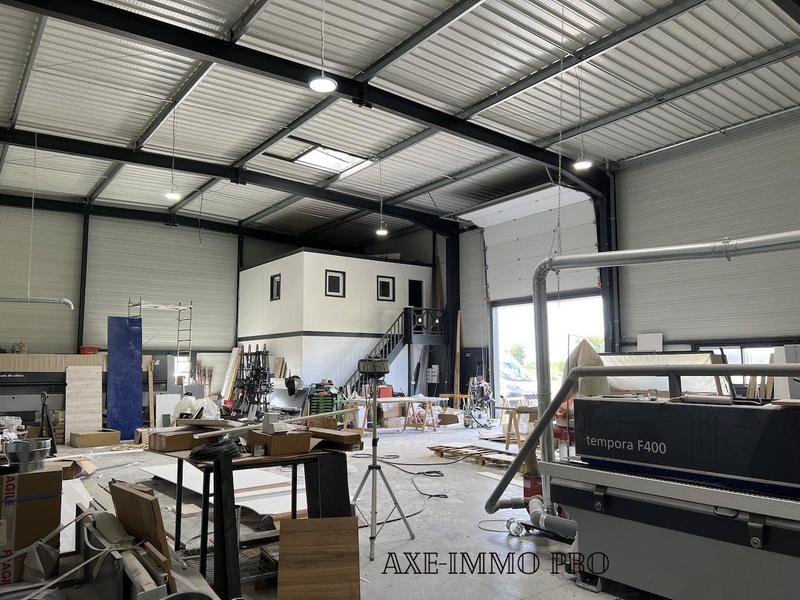 Local d'activités - 390 m² - 5 pièces