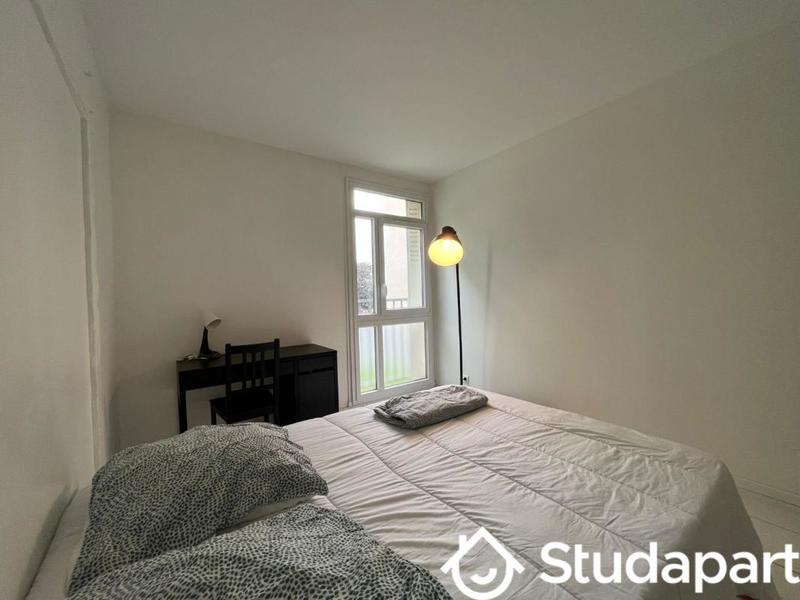 Chambre - 10 m² - 1 pièce