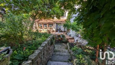 Maison - 210 m² - 8 pièces